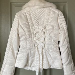 Bebe fall winter coat lace up back fur collar sm